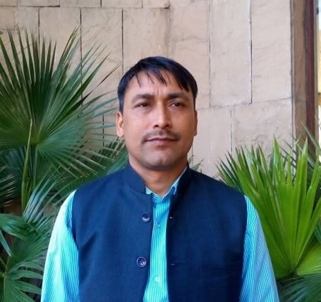 दिनेश प्रकास आचार्य